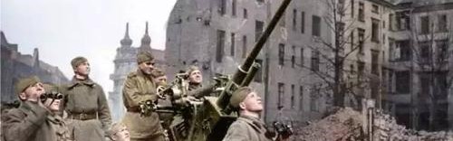  柏林联合防线失误遭升班马羞辱  