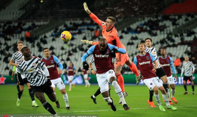  曼联逆转绝杀西汉姆，拉什福德补时世界波定乾坤  