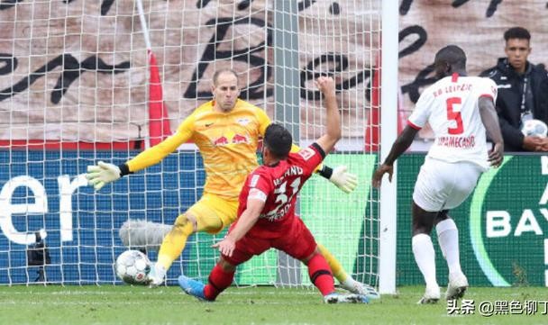  德甲新军圣保利主场首秀爆冷取胜  