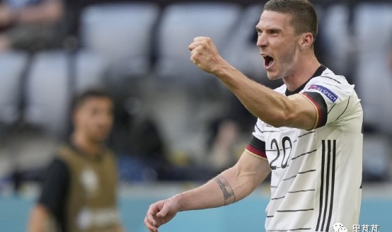  门兴格拉德巴赫青年军掀翻豪门  