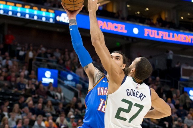  戈贝尔18篮板爵士力克魔术  