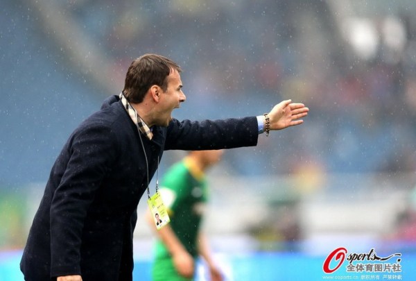  VAR争议判罚引发主帅集体炮轰  