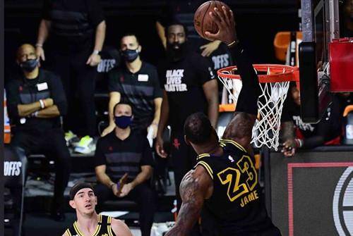  比勒菲尔德替补奇兵制胜终结连续十八轮不胜尴尬